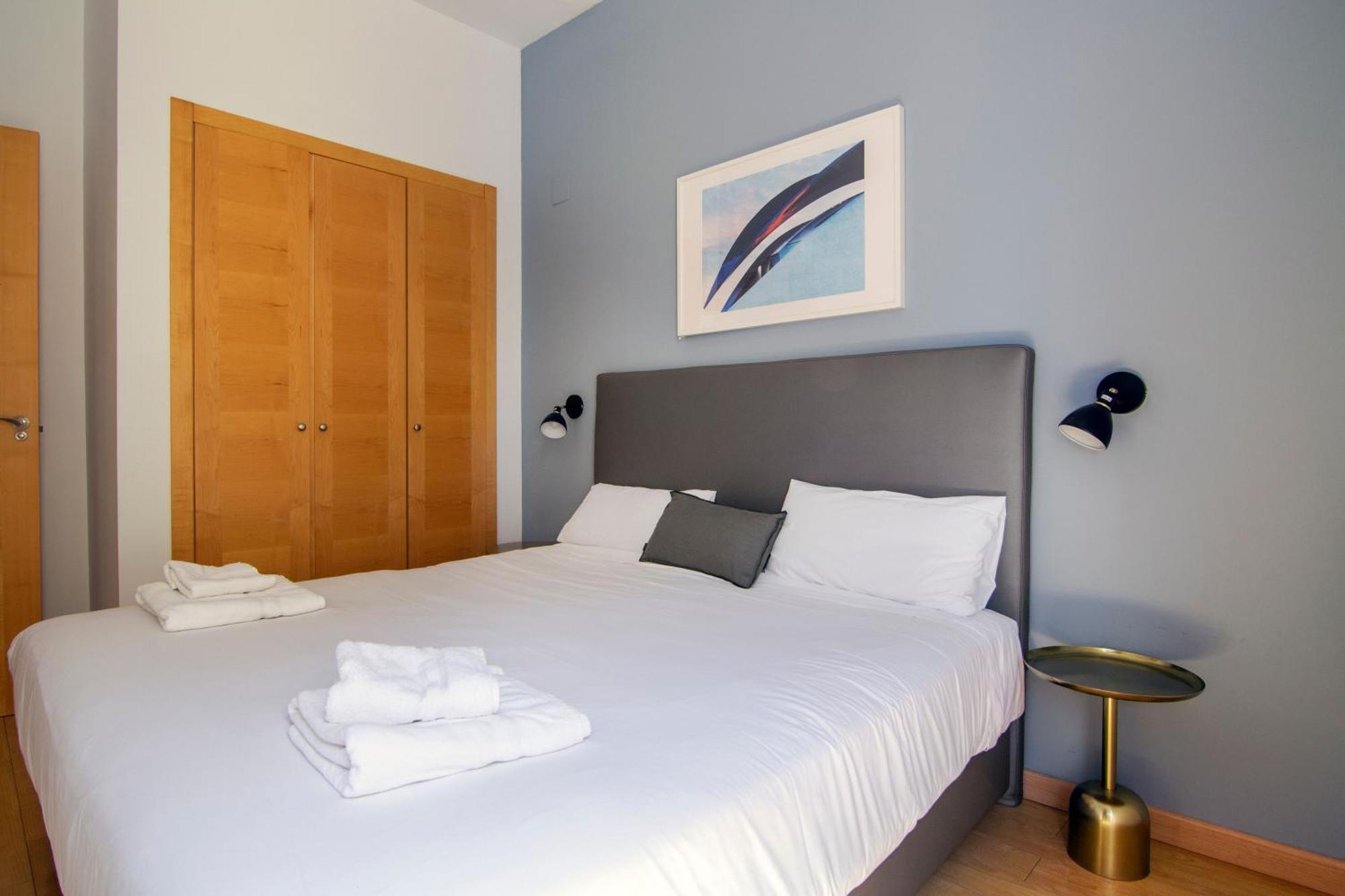 Welcomer Apartments บาเลนเซีย ภายนอก รูปภาพ