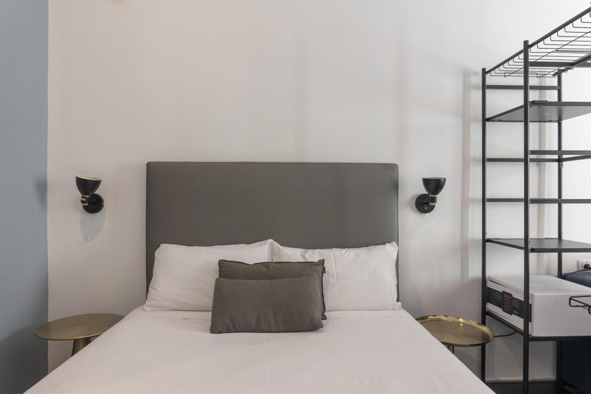 Welcomer Apartments บาเลนเซีย ภายนอก รูปภาพ