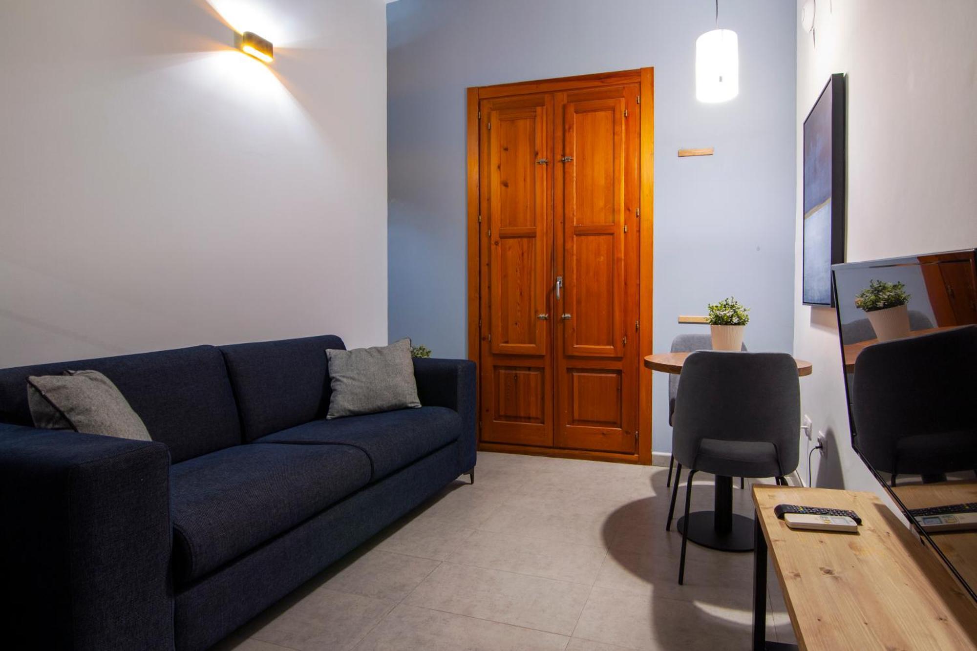 Welcomer Apartments บาเลนเซีย ภายนอก รูปภาพ