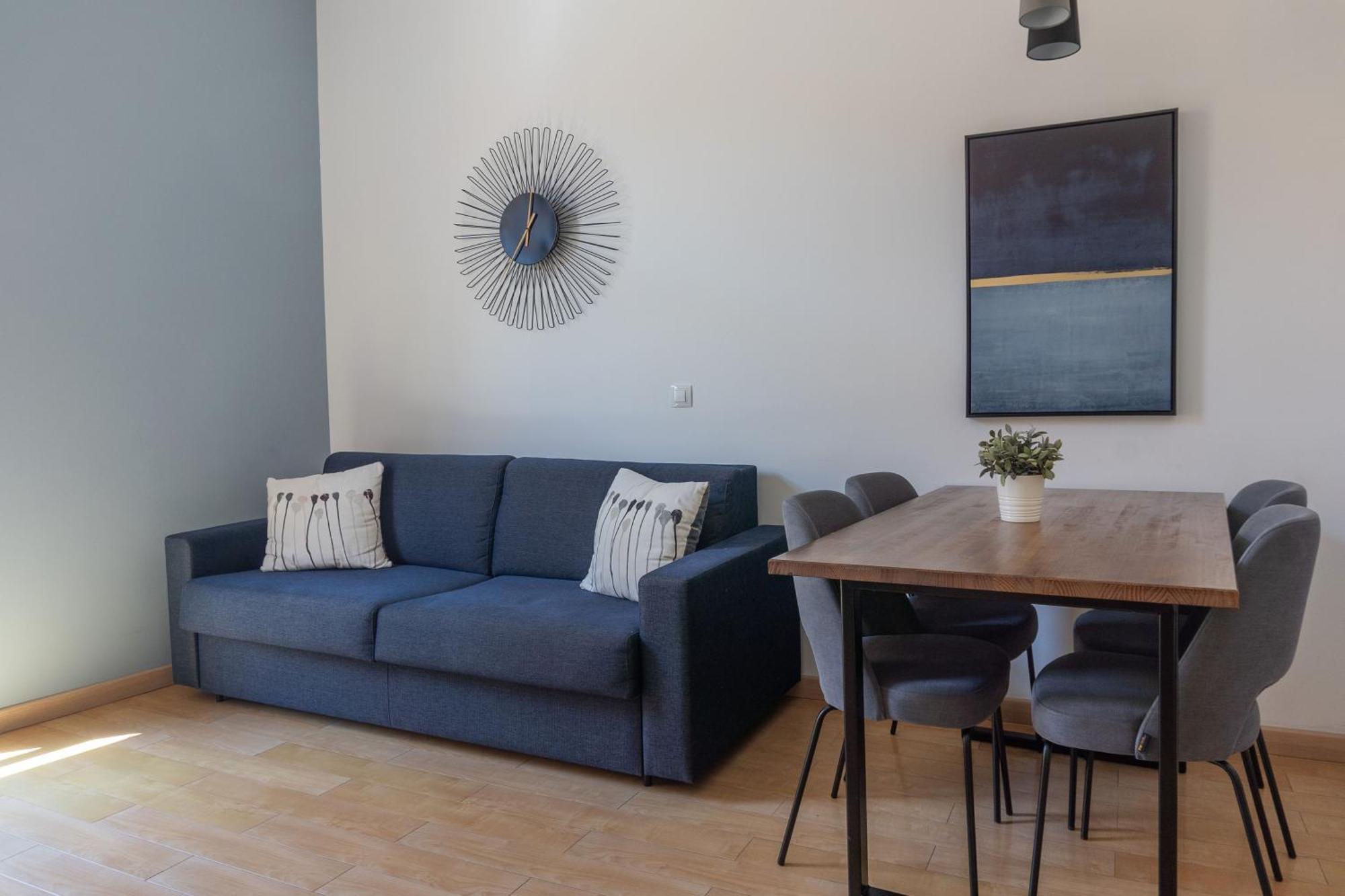 Welcomer Apartments บาเลนเซีย ภายนอก รูปภาพ