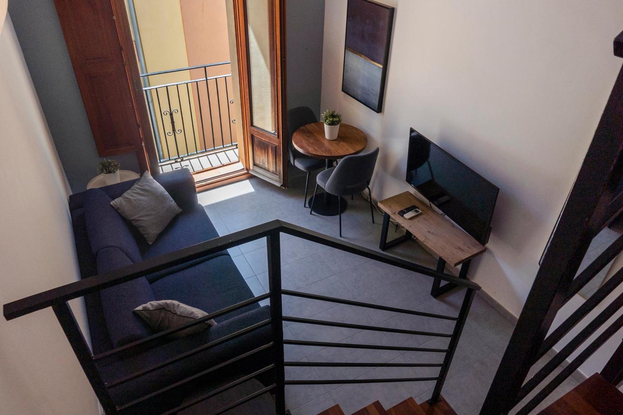 Welcomer Apartments บาเลนเซีย ภายนอก รูปภาพ