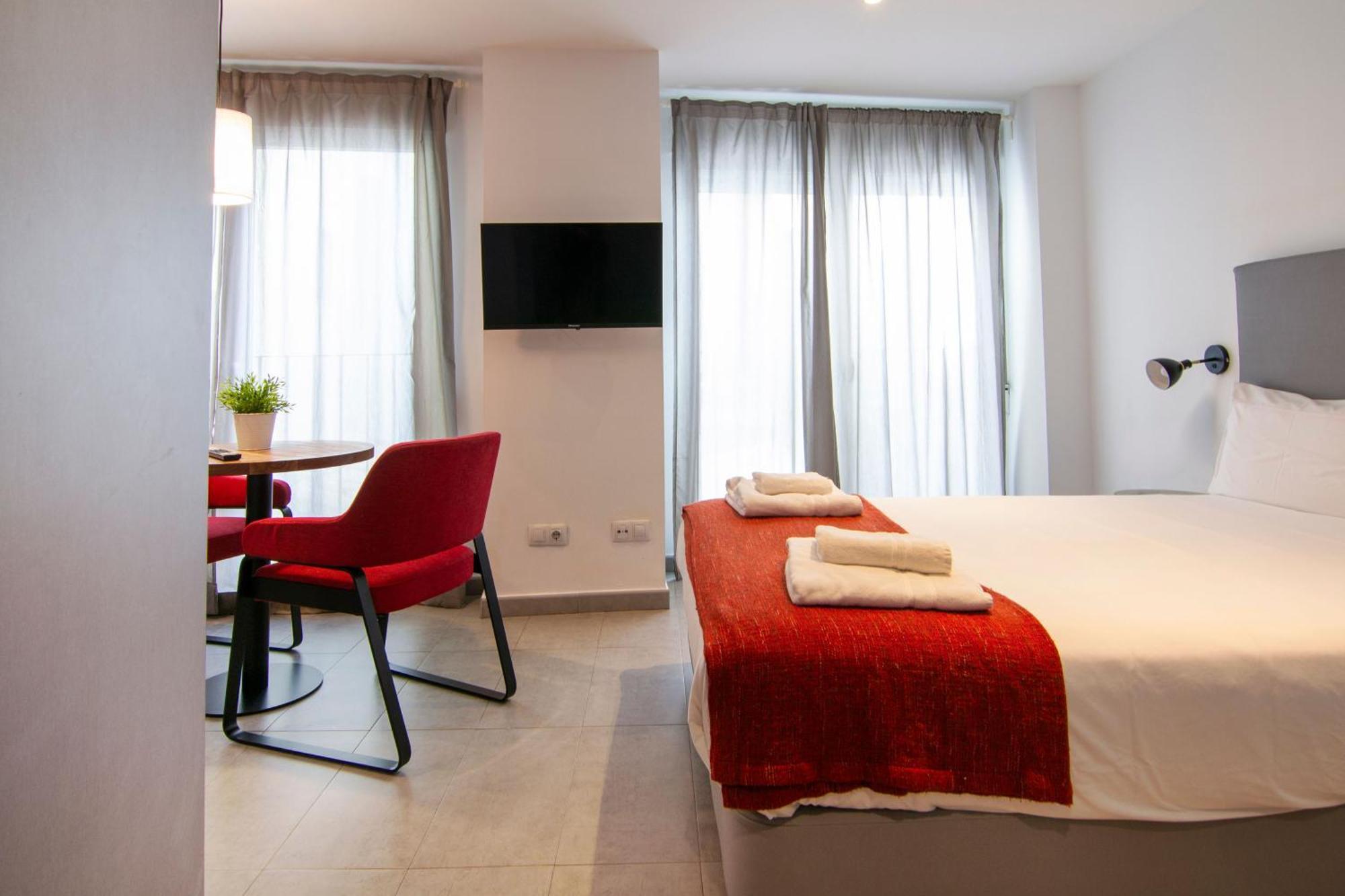 Welcomer Apartments บาเลนเซีย ภายนอก รูปภาพ