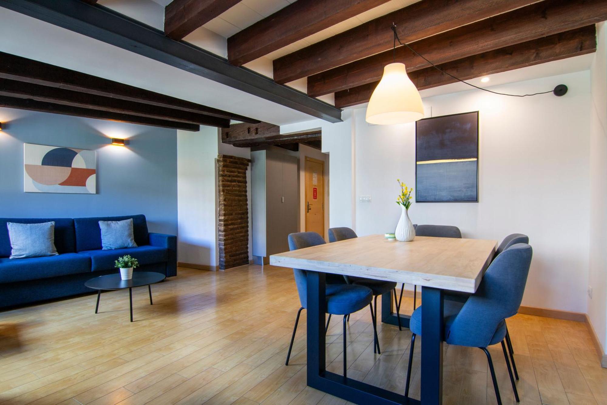 Welcomer Apartments บาเลนเซีย ภายนอก รูปภาพ