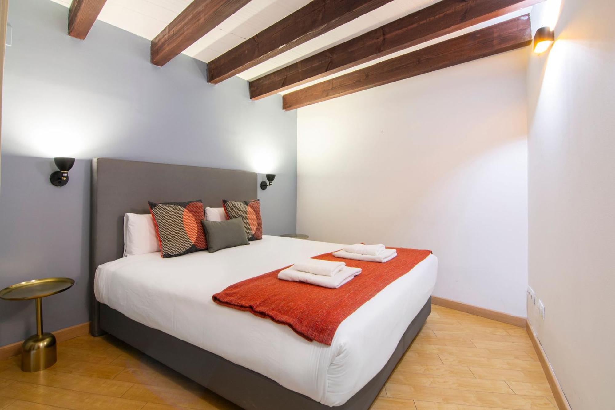 Welcomer Apartments บาเลนเซีย ภายนอก รูปภาพ