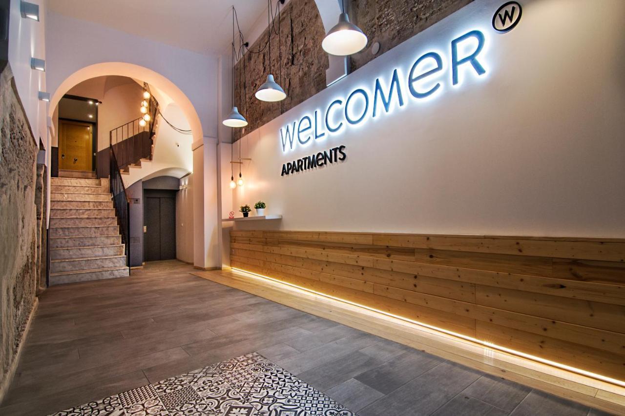 Welcomer Apartments บาเลนเซีย ภายนอก รูปภาพ
